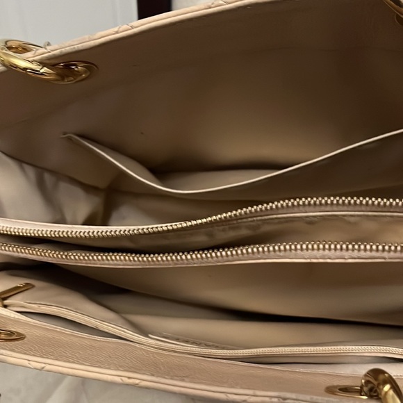 Chanel leather purse - Picture 3 of 9